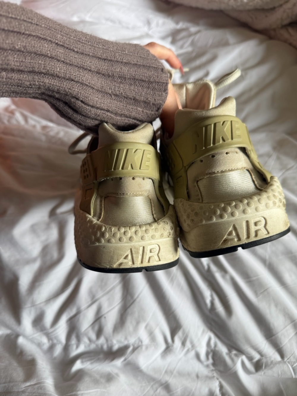 Nike Air Huaraches women’s 7.5 - Picture 3 of 6